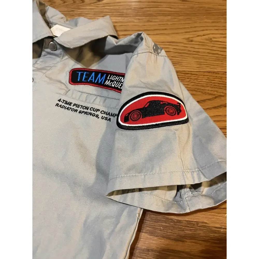 Boys Disney Store Cars Lightning McQueen Short Sleeve Button Shirt Sz 9 / 10